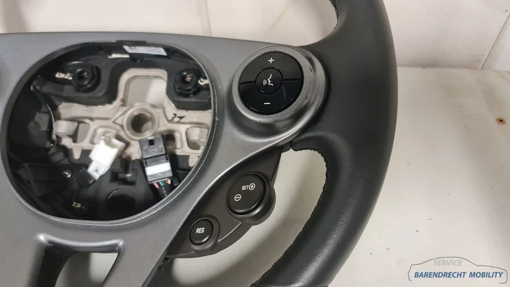 stuurwiel-leder-smart-forfour-fortwo-w453-a4534600403-stuur-cruise-control-leer-origineel-gebruikt-2014-2024 — foto 6