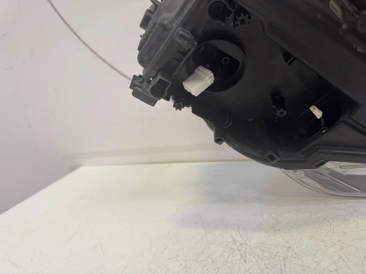audi-a1-8x-koplamp-xenon-links-8x0941005 — foto 5