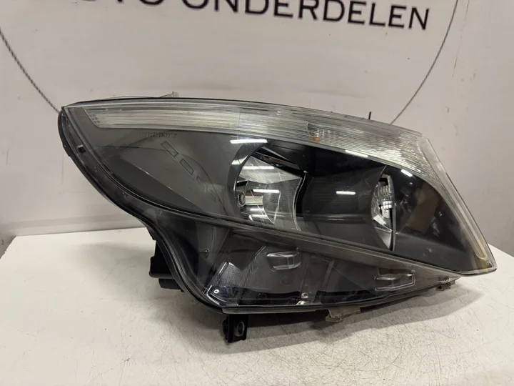 mercedes-w447-vito-halogeen-koplamp-rechts-a4478200161 — foto 3