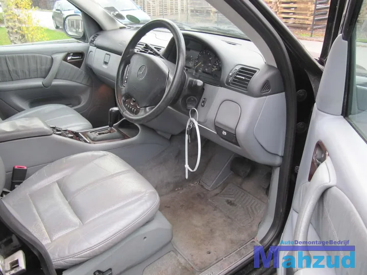 2001-mercedes-ml-320-w163-4x4-demontage-sloop-146 — foto 15