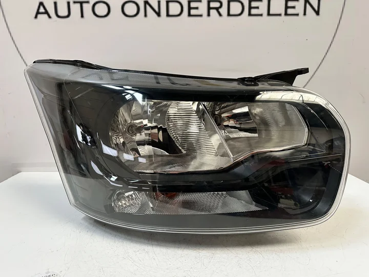 ford-transit-mk8-koplamp-rechts-zwart-binnen-gk3113w029bb — foto 2