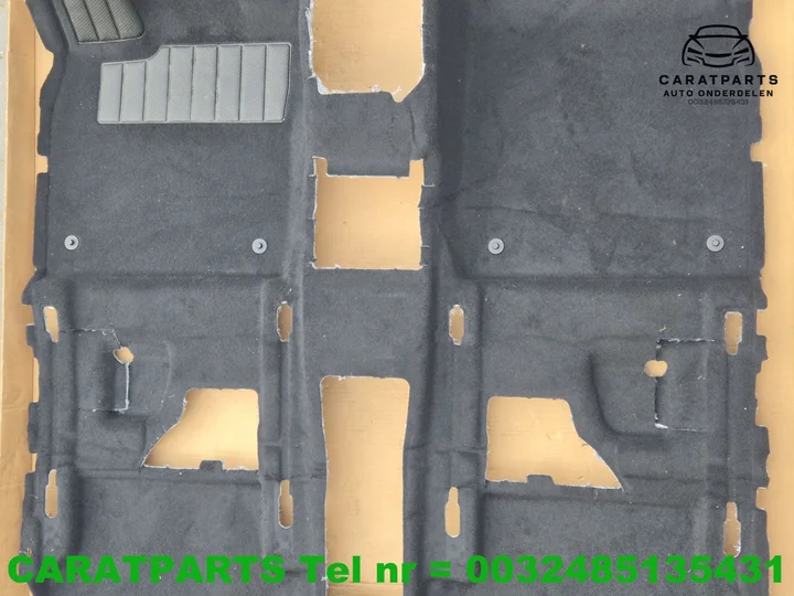 5lb863021b-audi-q4-tappijt-enyaq-vloerbedekking-q4-vloer — foto 3