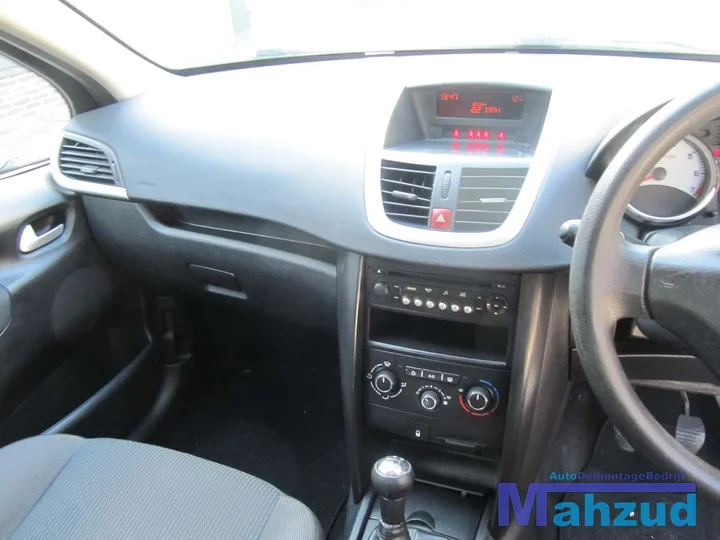 peugeot-207-zwart-grijs-interieur-3-deurs-compleet — foto 4