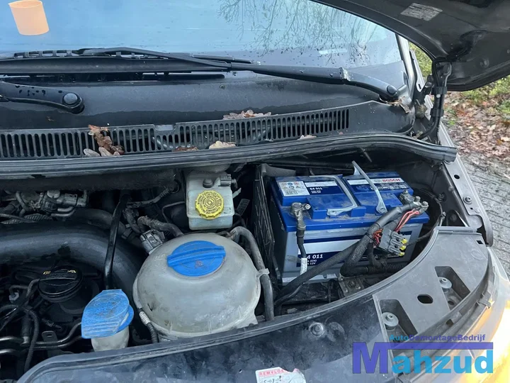 2012-vw-transporter-t5-5-25-tdi-onderdelen-demontage — foto 28