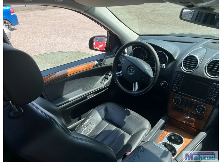 MERCEDES ML W164 interior dashboard parts