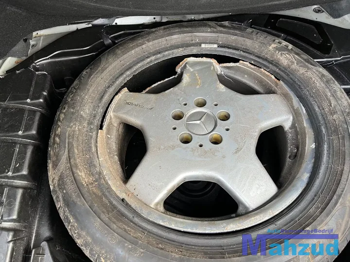 2000-mercedes-s-klasse-w220-s-55-amg-113986-zilver-744-onderdelen — foto 19