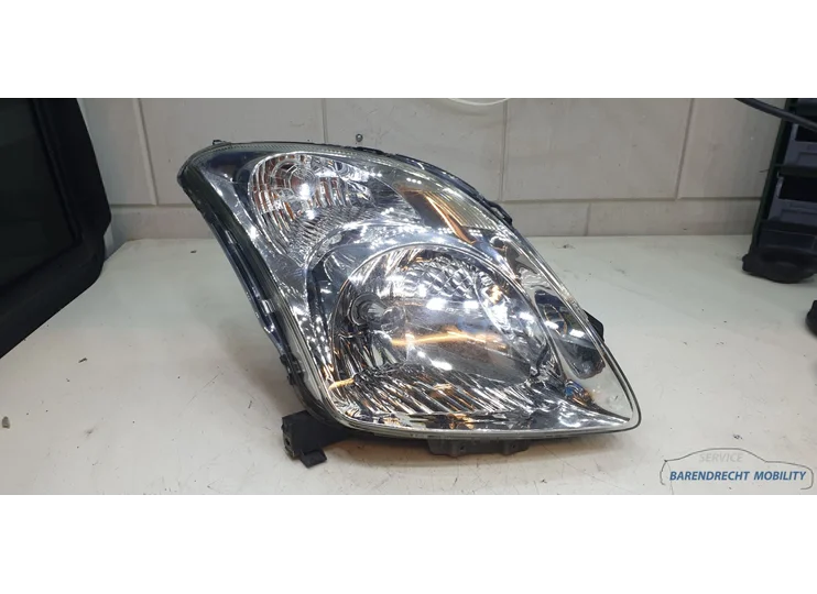Phare droit Suzuki Swift 35100-62J11 côté passager d'origine d'occasion 2005 / 2009