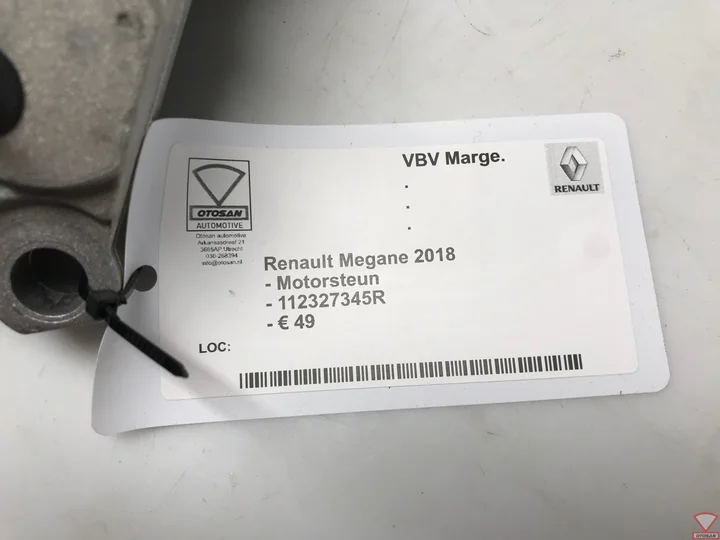 renault-megane-2018-motorkap-112327345r — foto 3