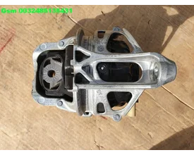 4m0199372fc-a5-motorsteun-a4-motorsteun-q5-q7-q8-a6-a7- — foto 3
