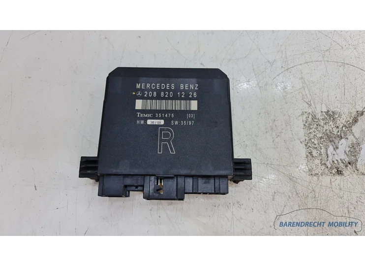 Mercedes W208 A208 CLK Klasse deurmodule rechts passagierskant portier module A2088201226 deur rekeneenheid origineel nette staat gebruikt cabrio cabriolet 1998 1999 2001 2002 BARENDRECHT MOBILITY SERVICE