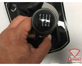 vw-touran-5t-2018-pook-6-bak-leder-leer-5tb711113a — foto 2