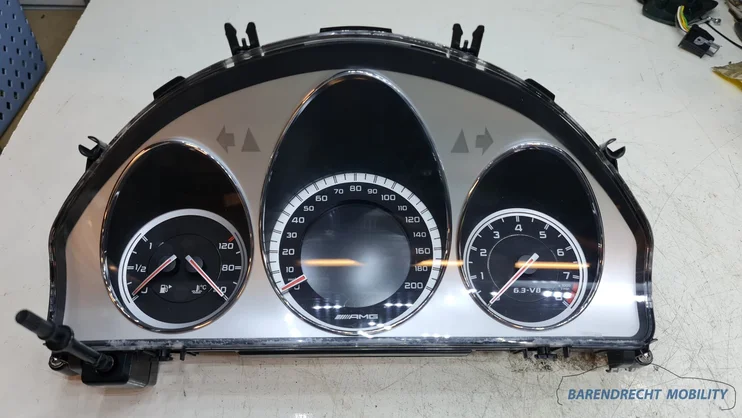 amg-kmteller-mercedes-c-klasse-w204-tacho-mijlen-km-teller204820-rbdj131614-origineel-gebruikt-2008-2014 — foto 2