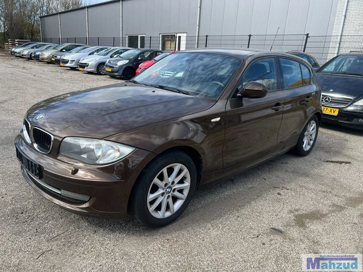2010-bmw-1-serie-e87-118i-20-n43b20a-b090-bruin-demontage — foto 3