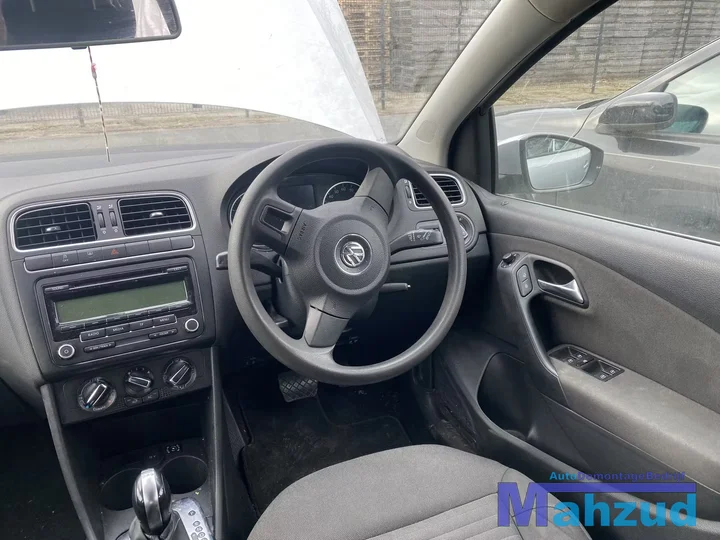 2010-vw-polo-6r-14-dsg-cgg-cggb-mlg-la7w-demontage-onderdelen — foto 18