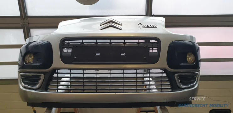 voorbumper-met-grille-citroen-c3-picasso-zilver-origineel-gebruikt-mistlampen — foto 2