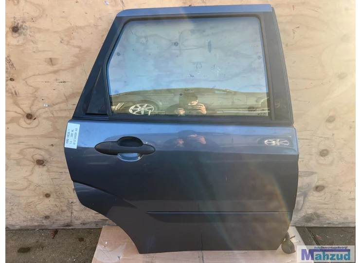 FORD FOCUS 1 Gris K1 break porte arrière droite 1998-2004