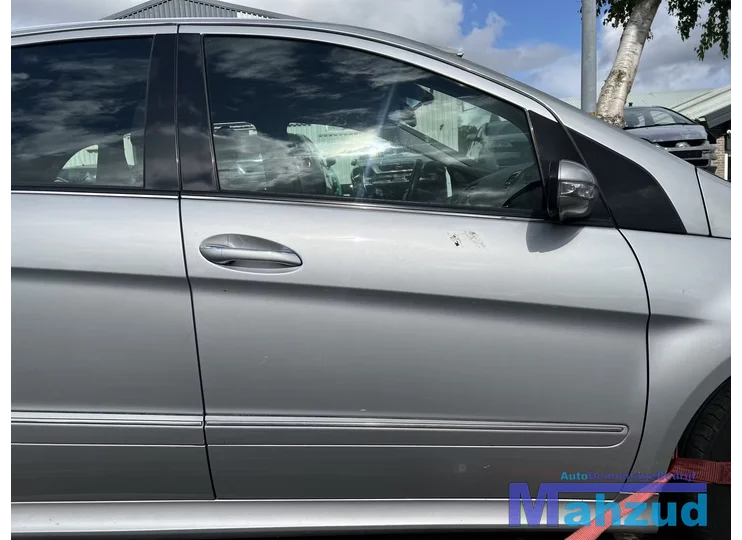 MERCEDES B KLASSE W245 ZILVER 761 rechts voor deur 2005-2011