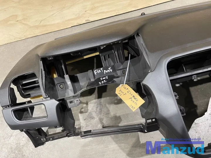 2007-fiat-grande-punto-199-dashboard-airbag — foto 2
