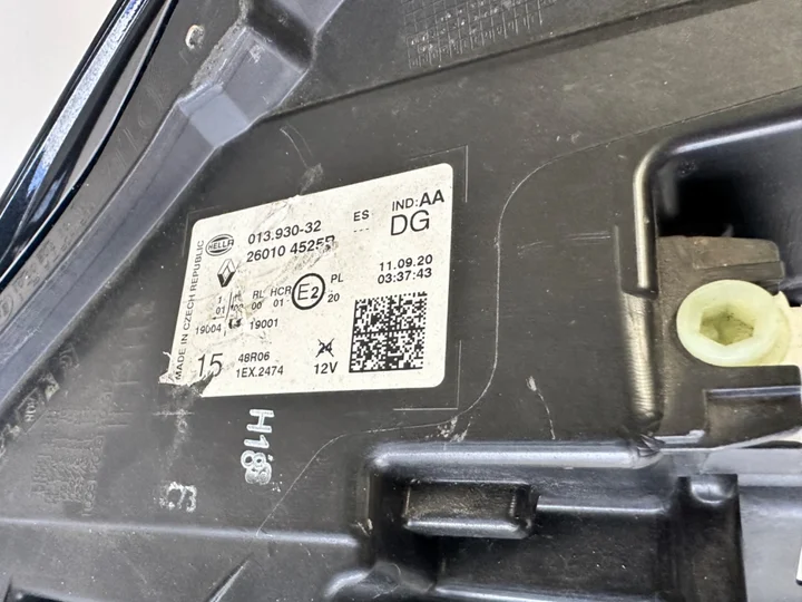 renault-captur-ii-koplamp-led-pure-vision-260104525r-rechts — foto 4