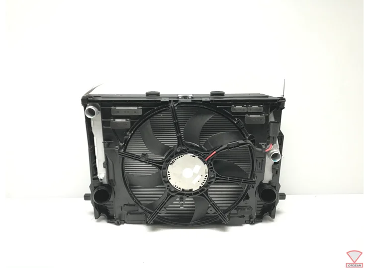 BMW 5 Serie F10 F11 LCI Koelerpakket 17899010 6450939148901 