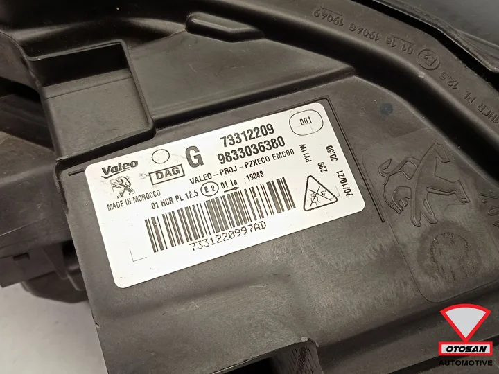 peugeot-208-2019-vol-led-koplamp-links-9833036380 — foto 4