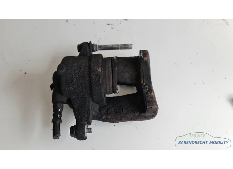 fiat-fiorino-qubo-peugeot-bipper-citroen-nemo-remklauw-rem-klauw-remjuk-remblok-links-voor-lv-origineel-nette-staat-gebruikt-2007-2008-2009-2010-2011-2012-2013-2014-2015-2016-2017-2018-2019-barendrecht-mobility-service