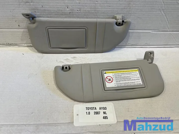 toyota-aygo-rechts-links-zonnescherm-20052014