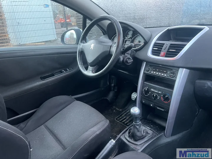 2007-peugeot-207cc-16-16v-grijs-onderdelen-demontage — foto 17