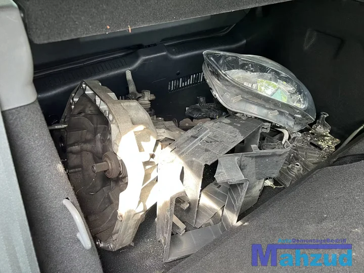 2016-renault-clio-4-onderdelen-grijs-tekng-demontage — foto 16