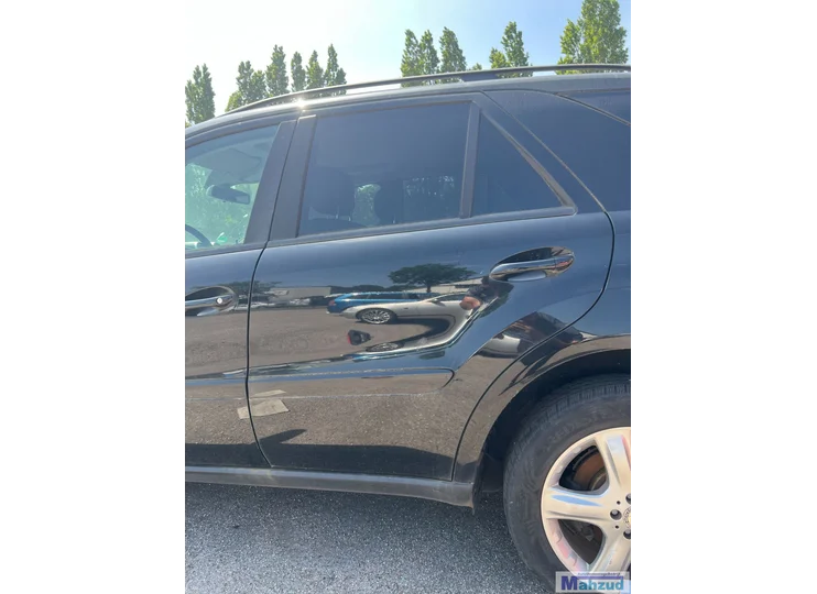 MERCEDES ML W164 Black left rear door 2005-2011