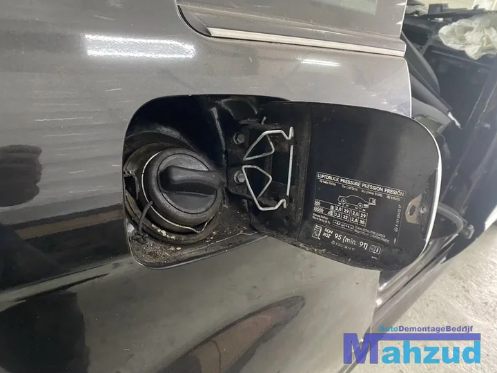 mercedes-bklasse-w245-zwart-tankklep-20052011 — foto 2