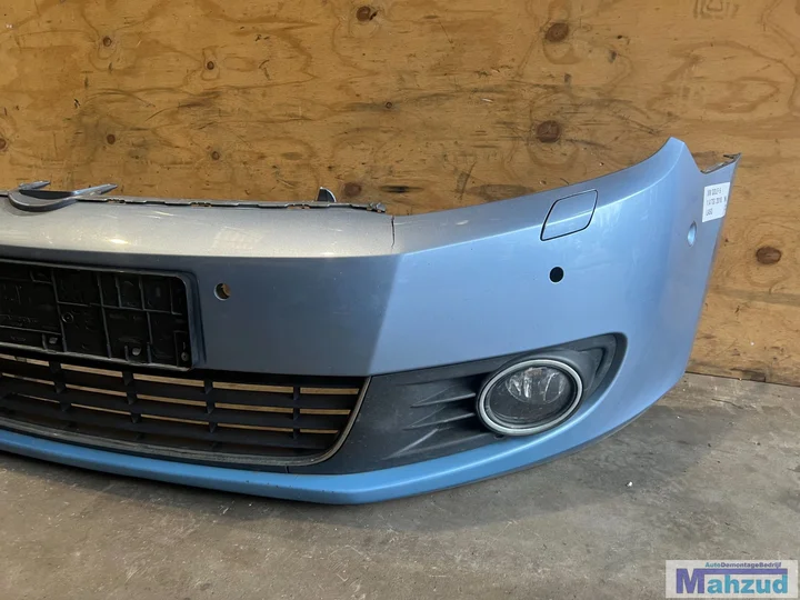 vw-golf-6-blauw-la5q-voorbumper-met-pdc-en-sproeier — foto 2