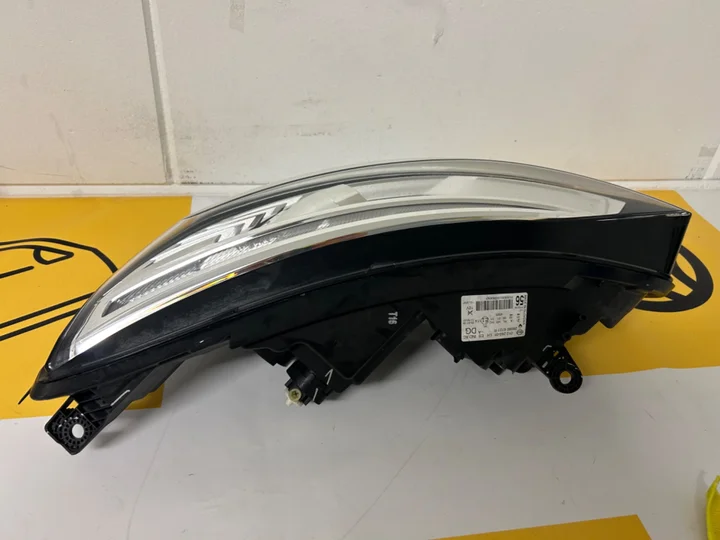 renault-scenic-4-links-voor-koplamp-260606727r-koplamp — foto 4