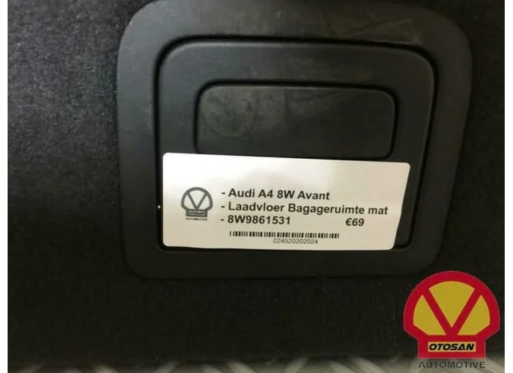 Audi A4 8W Avant Laadvloer Bagageruimte Mat 8W9861531