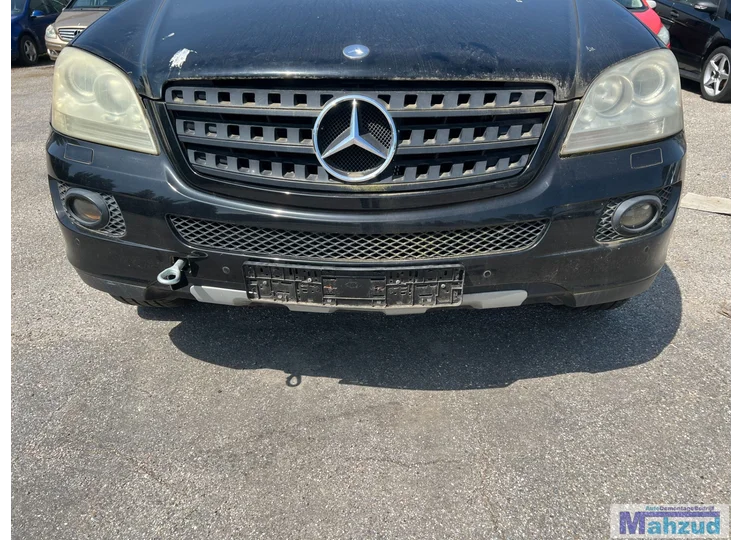 Pare-chocs avant noir MERCEDES ML W164 2005-2011