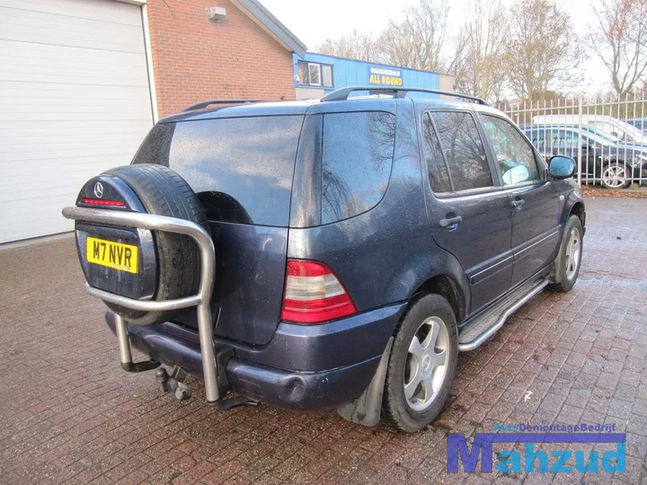 1999-mercedes-ml-320-32-w163-demontage-sloop-157 — foto 5