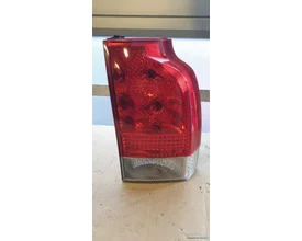achterlicht-led-volvo-v70-rechts-onder-facelift-12090508-passagierskant-origineel-gebruikt-2001-2007