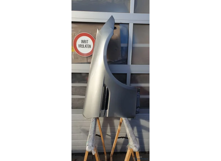 Spatbord R172 Mercedes SLK Klasse rechts 792 Palladium Silver voorscherm origineel gebruikt 2011 / 2019