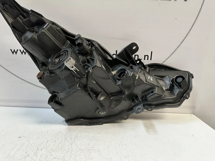 toyota-aygo-facelift-led-koplamp-links — foto 4