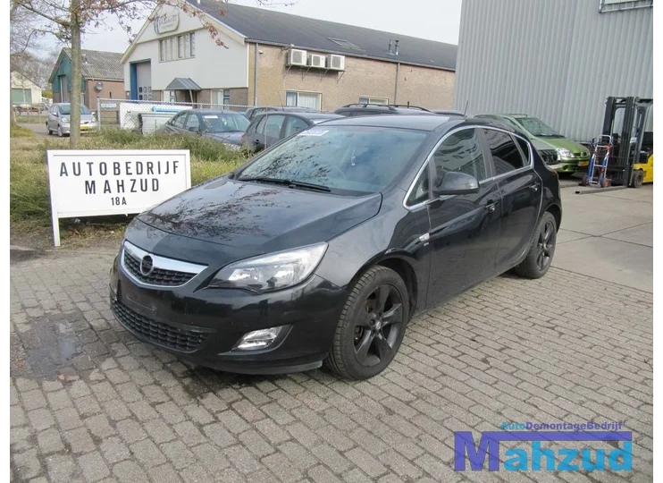 OPEL ASTRA J compleet interieur 5 deurs zwart