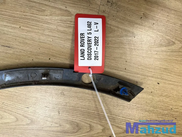 land-rover-discovery-5-v-l462-links-voor-wiel-rand-strip-20172022 — foto 4