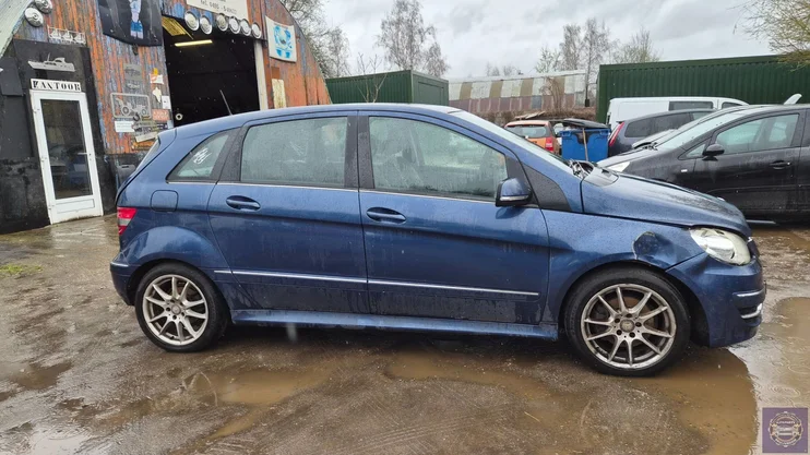 mercedes-bklasse-b-180-cdi-bj-2008-onderdelen-beschikbaar — foto 3