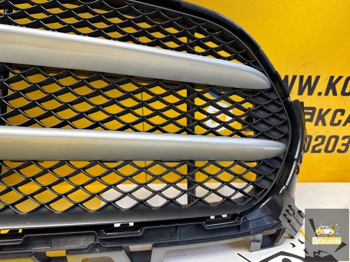 mercedes-benz-b-w247-grille-a2478885700-origineel — foto 2