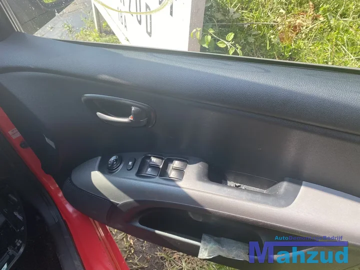 2009-hyundai-i10-125i-demontage-sloop-onderdelen-donorauto — foto 11