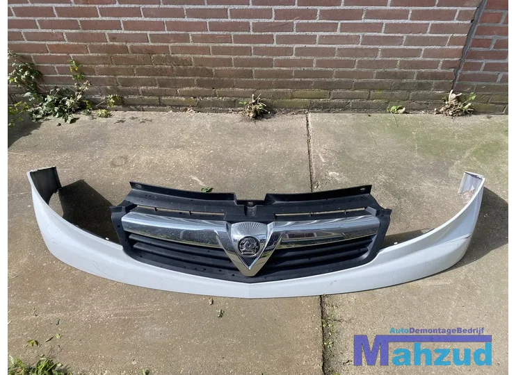 OPEL VIVARO RENAULT TRAFIC wit voorbumper grille 2011-2014