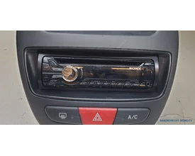 radioframe-met-inbouwframe-radio-cd-sony-cdxgt472um-c1-107-aygo-origineel-2005-2014 — foto 3