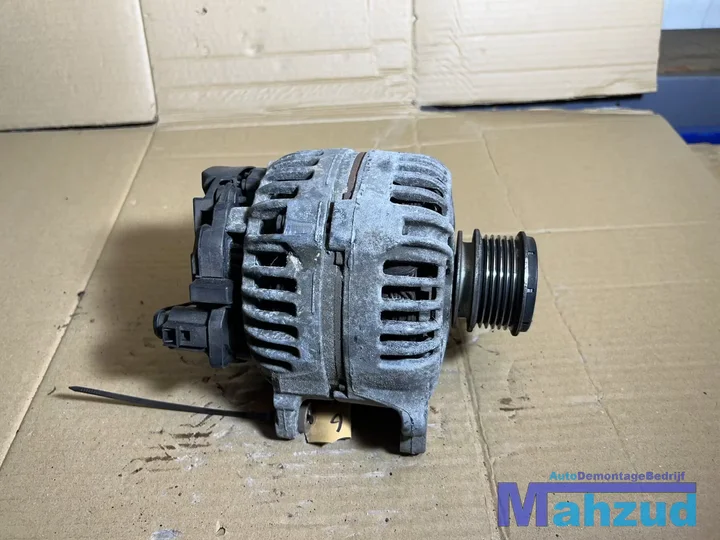 vw-golf-6-16-tdi-dynamo-140a-cay-cayc-2092013 — foto 2
