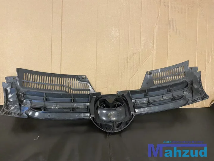 vw-golf-5-grille-logo-20032009 — foto 5