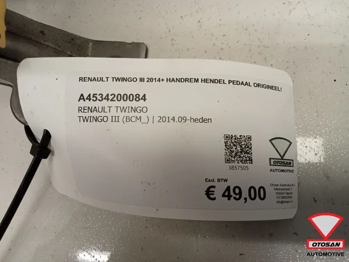 renault-twingo-iii-2014-handrem-hendel-pedaal-origineel — foto 4