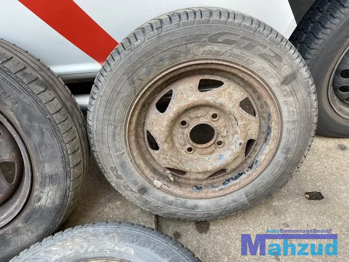 ford-fiesta-4-banden-met-velgen-4x108-13-inch — foto 11